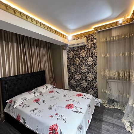 2 Bedrooms Heart Of City Center 基希讷乌 外观 照片