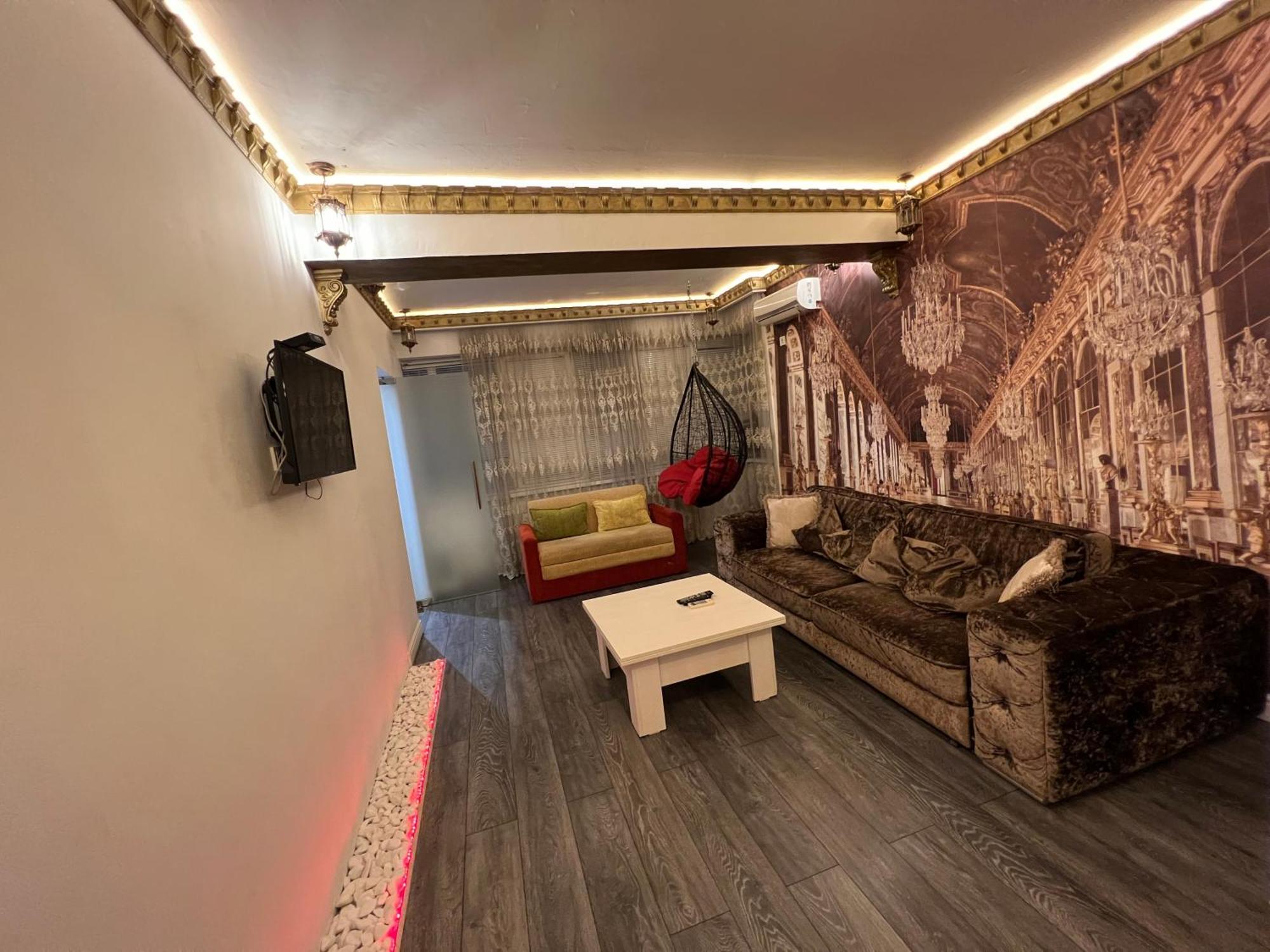 2 Bedrooms Heart Of City Center 基希讷乌 外观 照片