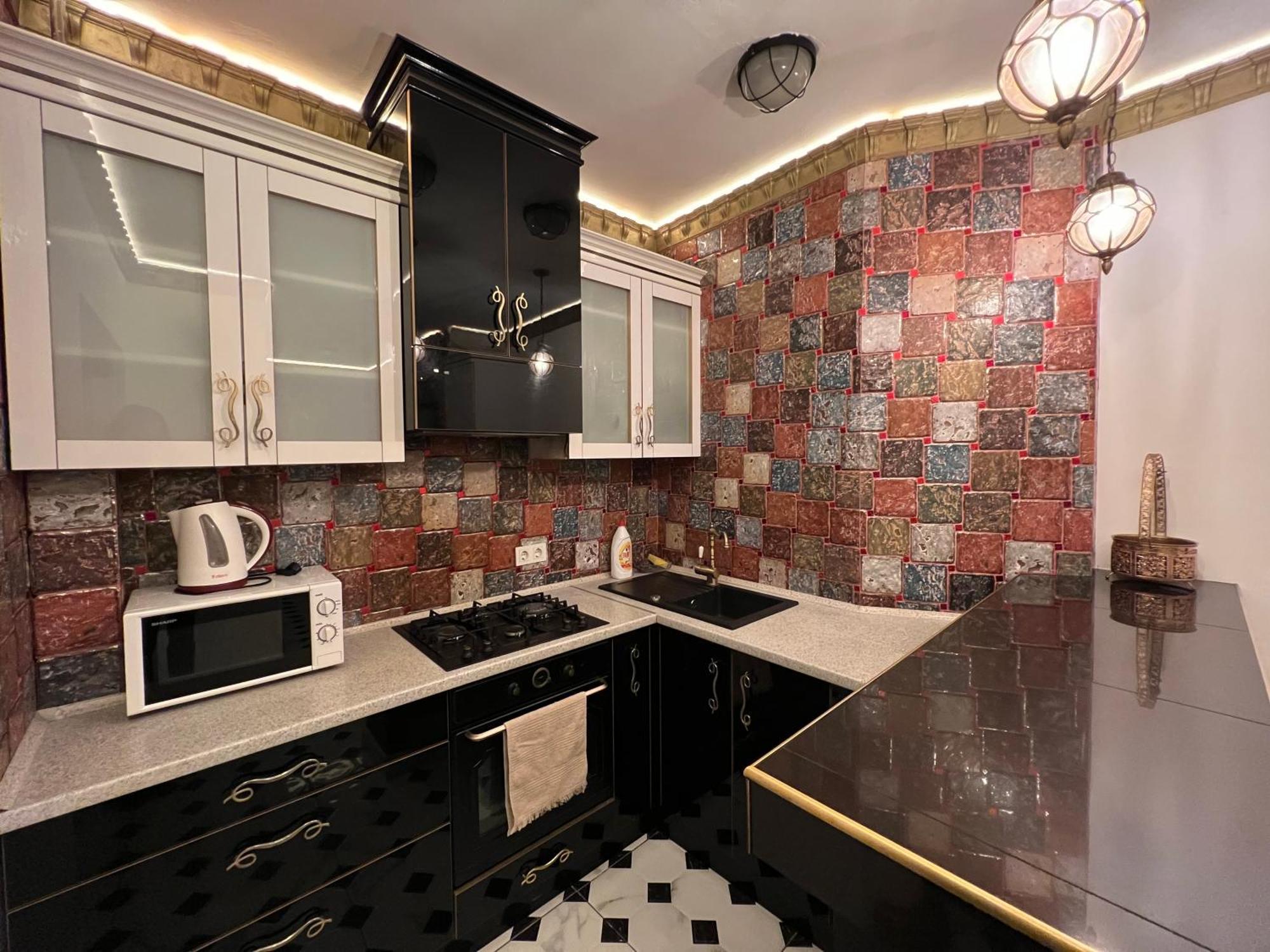 2 Bedrooms Heart Of City Center 基希讷乌 外观 照片