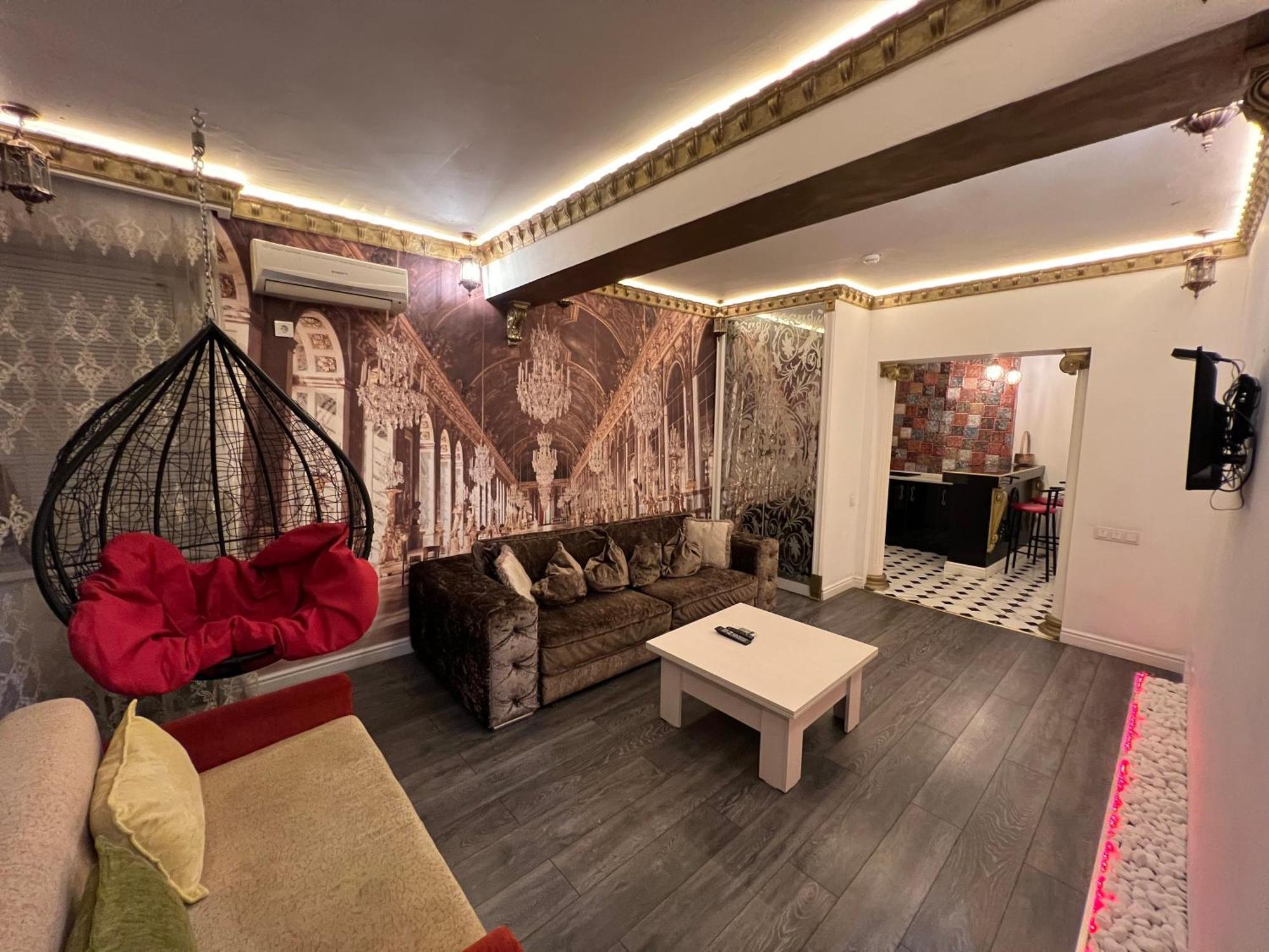 2 Bedrooms Heart Of City Center 基希讷乌 外观 照片