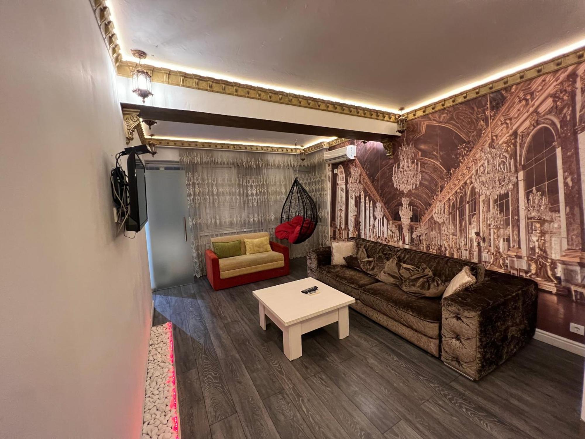 2 Bedrooms Heart Of City Center 基希讷乌 外观 照片